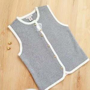 Sincerely Jules Gray and White Sleeveless Top